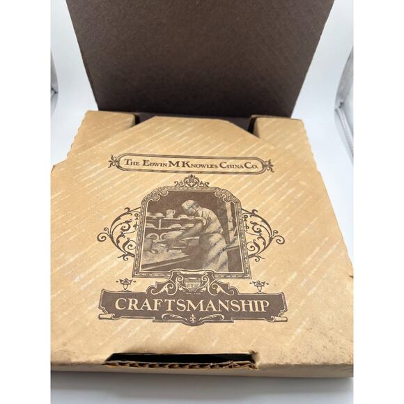 Vintage Knowles Norman Rockwell Christmas Santa in The Subway Collector's Plate - Picture 2 of 10